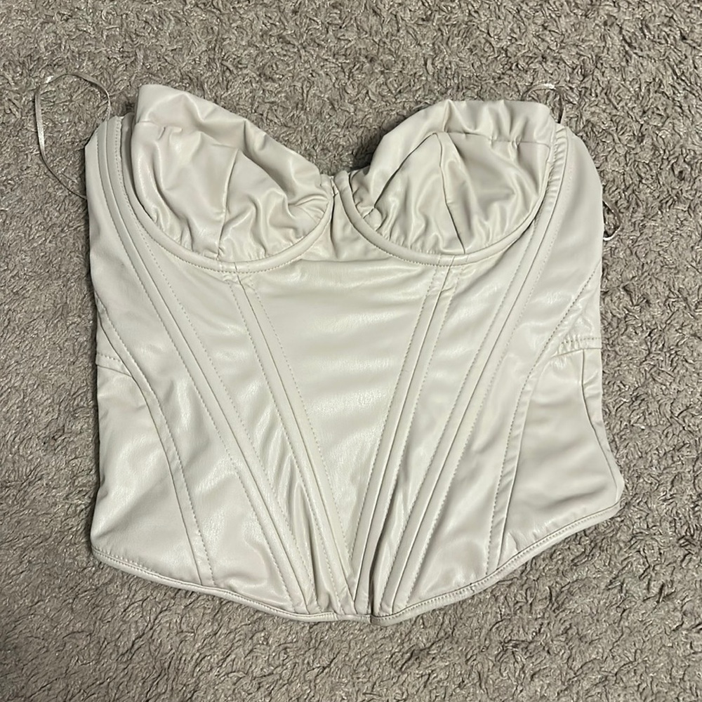 Medium beige strapless bustier
